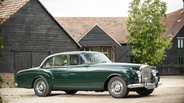 سيارة Bentley S2 Continental Flying Spur