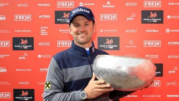 Wiesberger with trophy