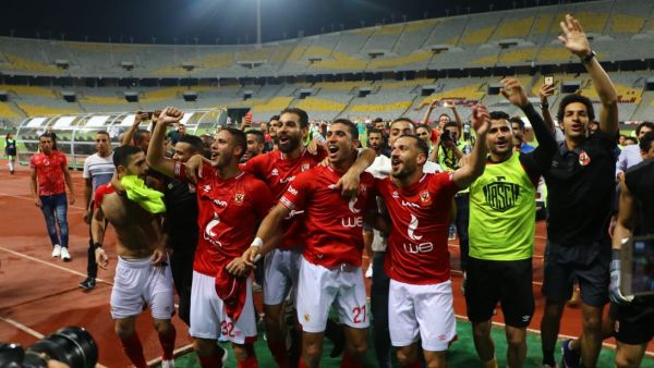 Ahly players celebrate winning title (Photo: Ahram)