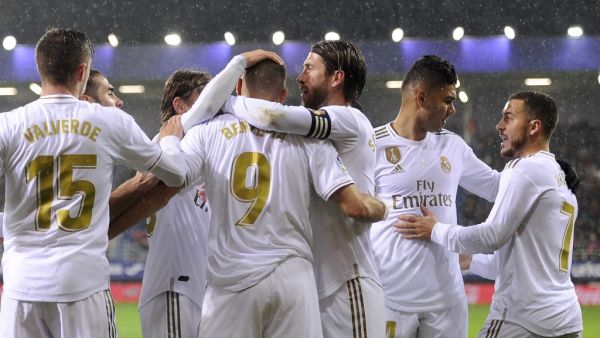  Real Madrid beat Eibar 4-0 in Saturday's clash at Ipurua to move top of LaLiga, with Karim Benzema scoring twice in the first half. 