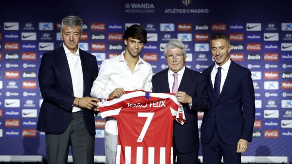 جواو فيليكس خلال تقديمه