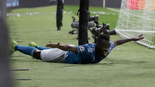 ماتويدي يحتفل بهدفه