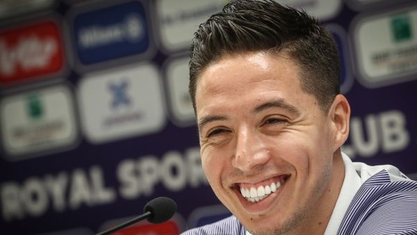  The former Blues playmaker claims he would prefer to line up alongside an Algerian winger than a prolific Egyptian forward on the books at Anfield 