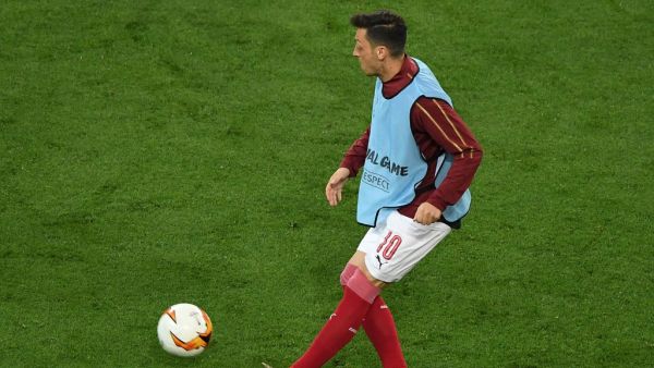 The 30-year-old World Cup winner has recounted the nerves he felt when he first stepped into the first-team dressing room at Schalke 
