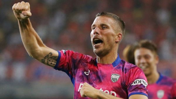  The 34-year-old, who left Japanese J-League club Vissel Kobe at the end of his contract, will sign an 18-month deal with the side from Antalya 