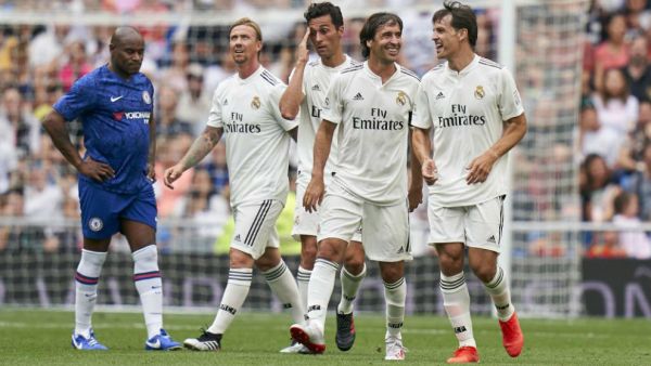 أساطير ريال مدريد يحسمون المباراة لصالحهم