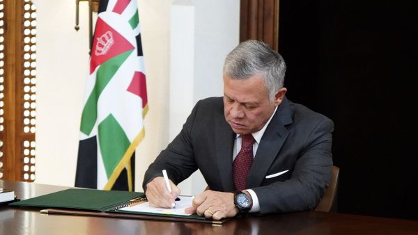 Jordan King Abdullah makes donation for restoration of Jerusalem’s Holy Sepulchre Church. (Twitter/ @RHCJO) 