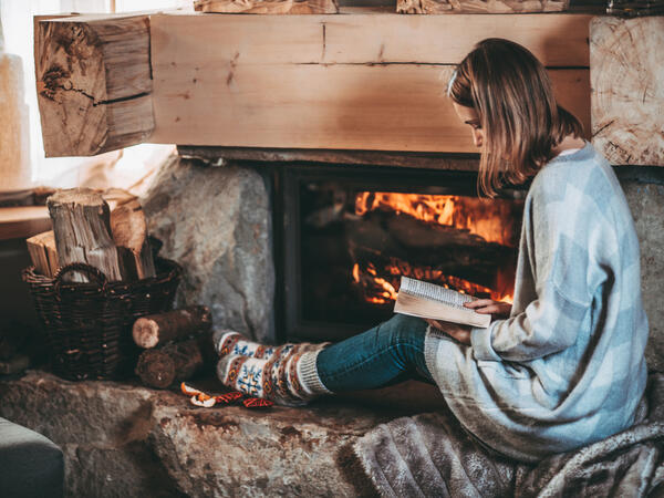 Read a book, reading five books you have always wanted to read but never had the time (Shutterstock)