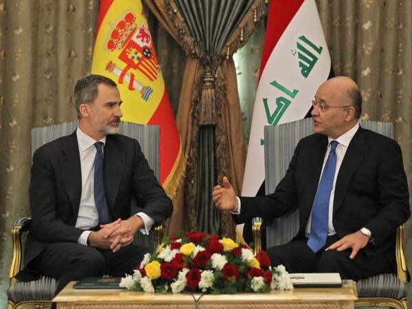 Iraqi President Barham Saleh (R) receives the King of Spain Felipe VI in the capital Baghdad on January 30, 2019. King Felipe visited special forces helping Iraq fight terrorists, during the first trip by a Spanish monarch to the war-ravaged country in four decades, a diplomat said.
AHMAD AL-RUBAYE / AFP