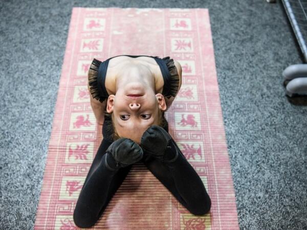 Girls attend a class at a ballet studio in Moscow on November 22, 2018. 
Mladen ANTONOV / AFP