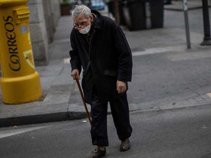  Governments' New Dilemma: Rescue the People or the Economy?