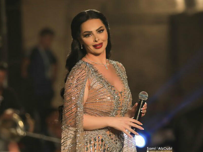 Diana Karazon chose a silver and beige dress for her concert in Jerashs southern theater Source dianakarazonw Instagram