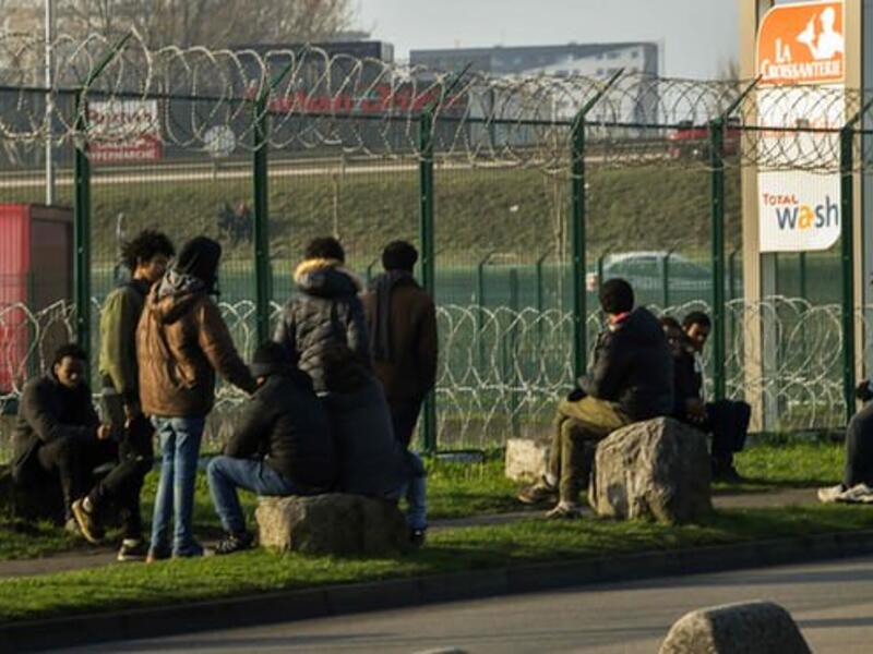 Camp of migrants in Calais (Twitter) Camp of migrants in Calais (Twitter)