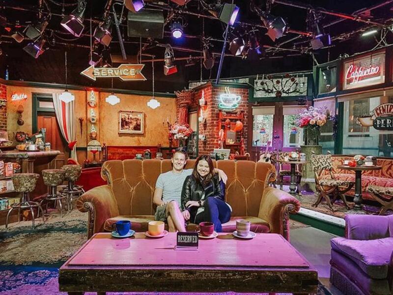 ‘Friends’ Central Perk sofa heads to Dubai on world tour. (Twitter/ @FriendsTV)