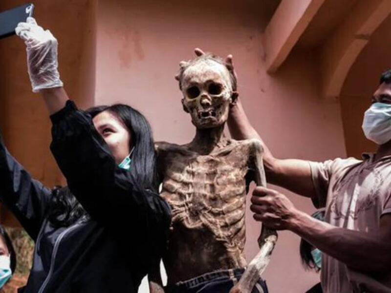 The Fascinating Death Rituals Of Indonesia's Toraja People (Twitter)