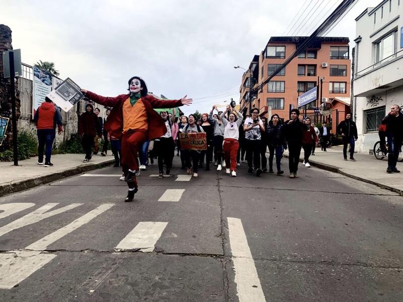 Joker influence has slipped into pro-democracy protests in Chile, Lebanon and Hong Kong (Twitter)