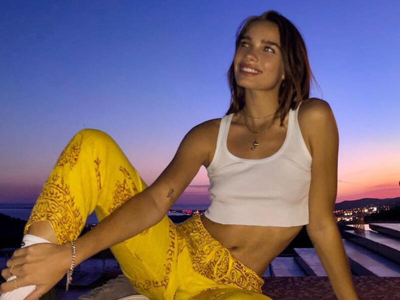 Hana Cross is trying to forget her old love Brooklyn Beckham