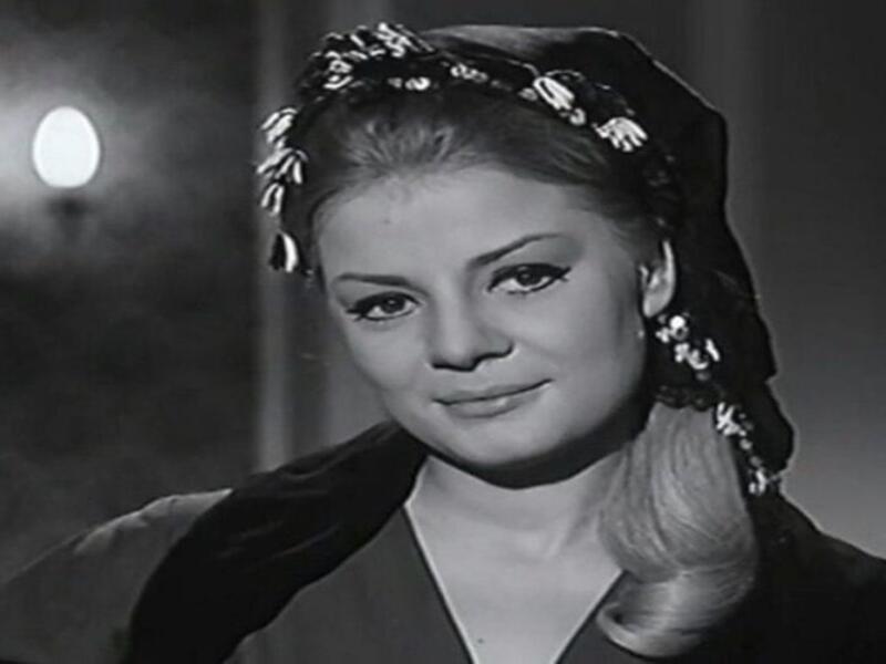 Nadia Lofti (Twitter)