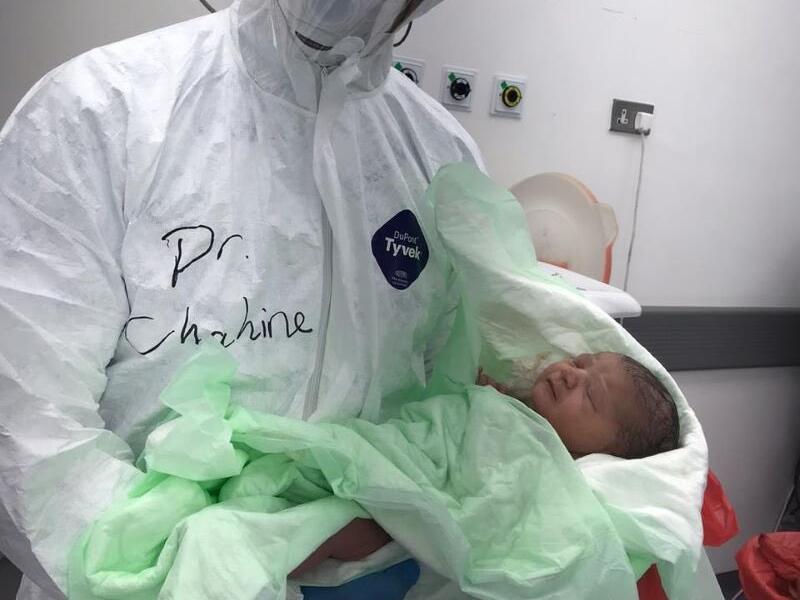 مولود اليوم في العشر الآواخر من رمضان من أم مصابة بالـ كورونا!