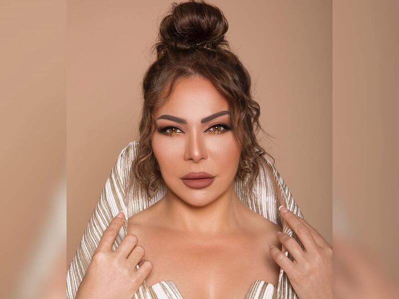 سوزان نجم الدين تثير سخرية الجمهور بسبب طريقة تعزيتها لـ حمادة هلال بوفاة والدته!