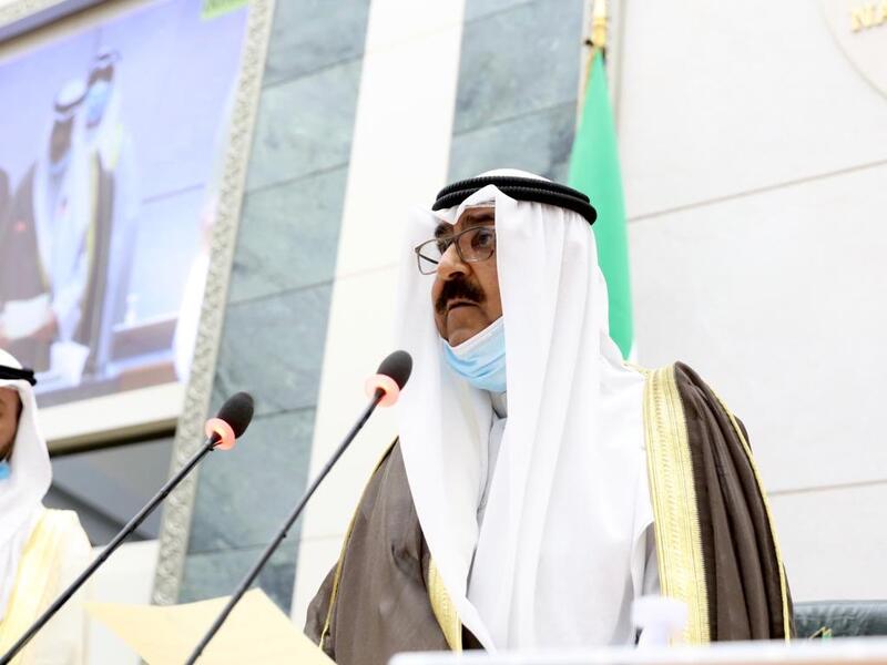 Sheikh Meshaal Al-Ahmad Al-Jaber Al-Sabah took the constitutional oath. (Twitter)