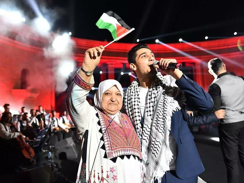 وأشار "ديختر" في رسالته أنه تجري دراسة إمكانية العمل مع الإمارات لفحص كيفية منع نشاطات عساف التي اعتبرها "تحريضية". 