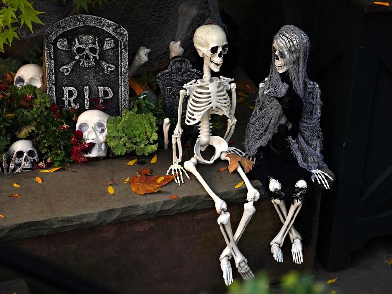 An Upper East Side home is decorated with skeletons for Halloween on October 31, 2020 in New York City. Many Halloween events have been canceled or adjusted with additional safety measures due to the ongoing coronavirus (COVID-19) pandemic. Cindy Ord/Getty Images/AFP