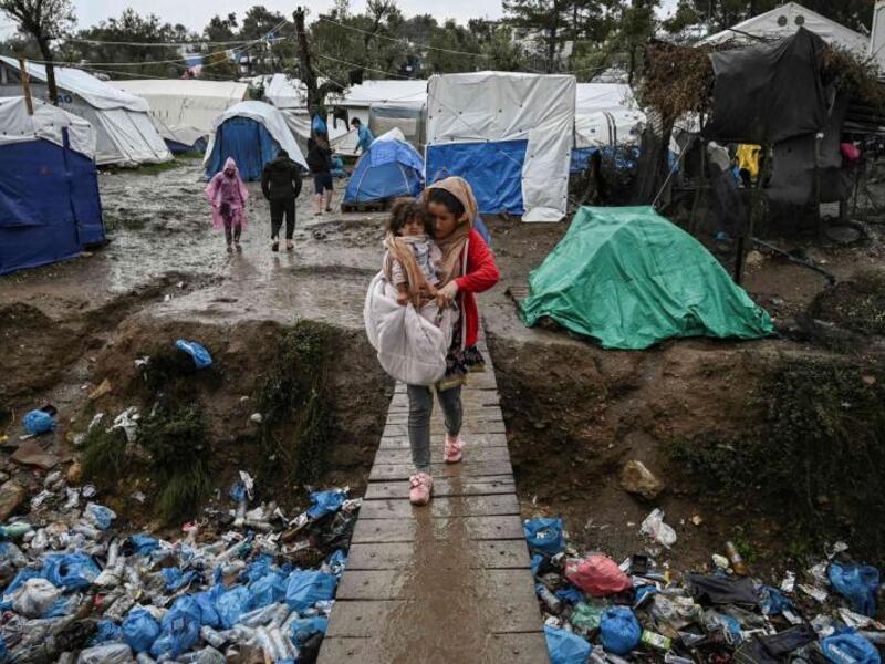 Desperate pregnant Afghani refugee sets herself on fire in Lesbos!