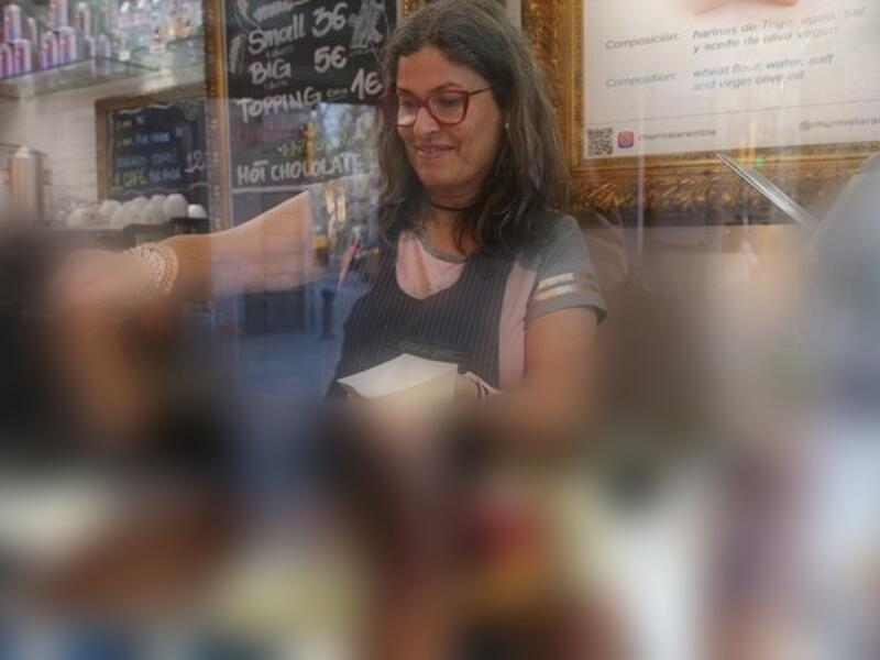 مقهى يبيع حلويات على شكل أعضاء جنسية في شوارع إسبانيا
