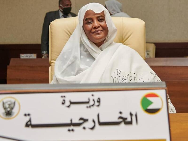 وزير الخارجية السودانية مريم المهدي