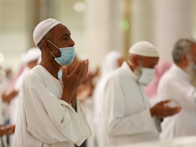Immunised pilgrims in Mecca