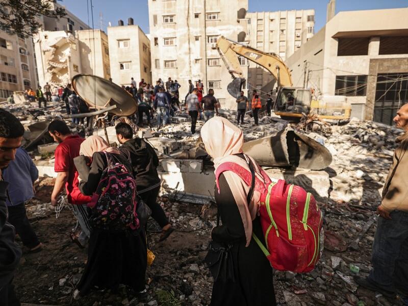 overnight Israeli attacks killed 8 civilians in Gaza