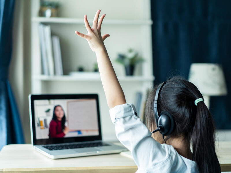 young girl student learning virtual 