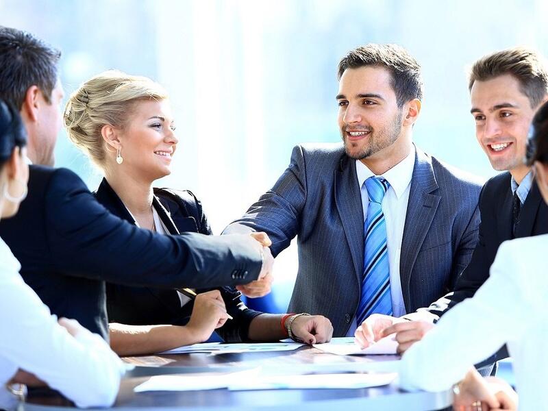 هذه كلمات عامة اكثر من اللازم، ونادرا ما تكون صحيحة ولذلك يتم تجاهلها، ولذلك حاولي أن تكوني دقيقة في كلامك