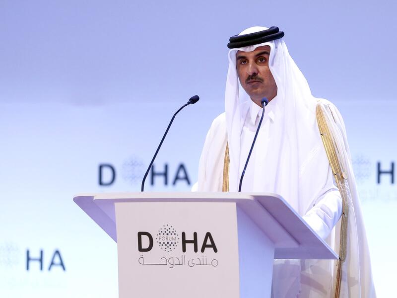 Qatari Emir receives UAE delegation