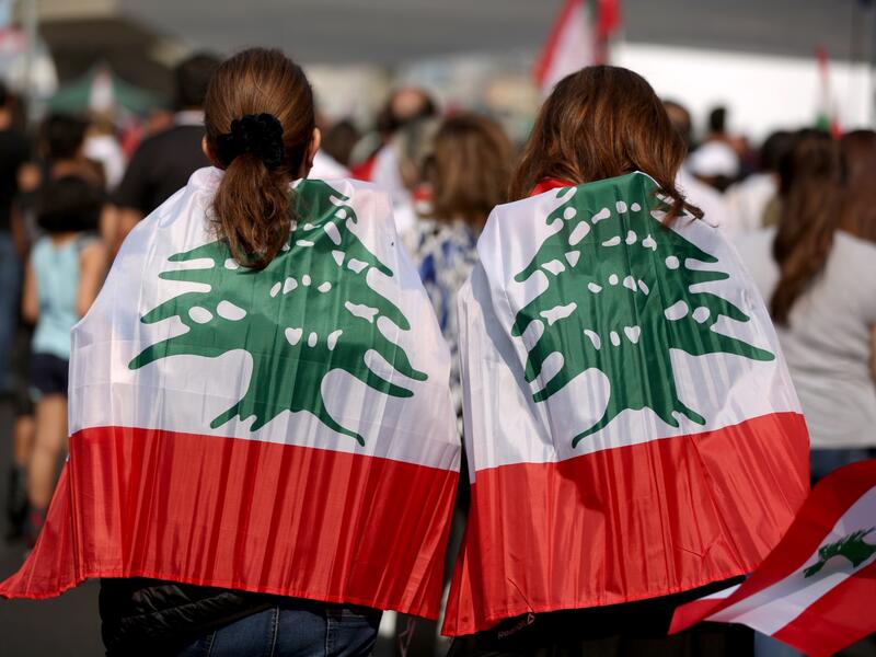 Miqati Meets Aoun, Hopes Will Resume Cabinet Sessions in the near future
