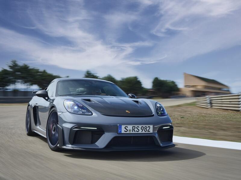 بورش تزيج الستار رسمياً عن 718 كايمن GT4 RS