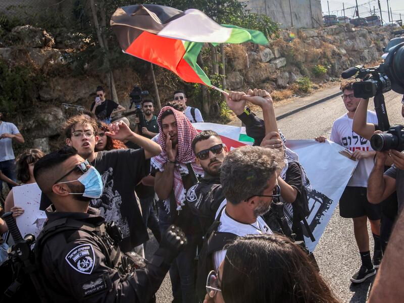 Palestinian families facing eviction from their homes in Jerusalem’s Sheikh Jarrah