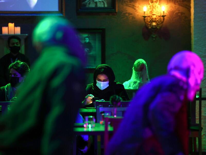 Saudi Arabia restaurant “Shadows”