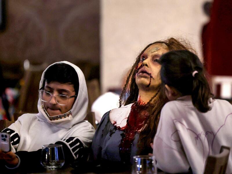 Saudi Arabia restaurant “Shadows”