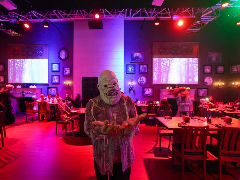 Saudi Arabia restaurant “Shadows”