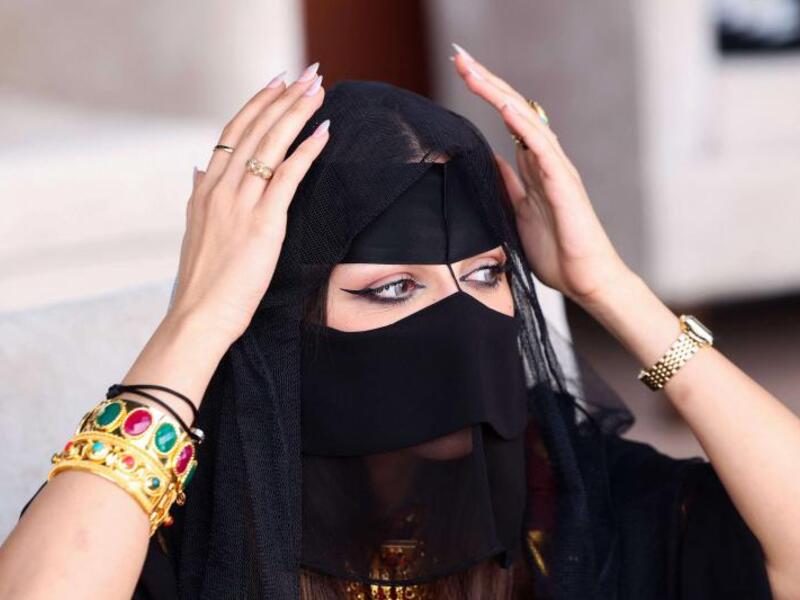 حدد القانون السن الأدنى للزواج بـ18 عاما