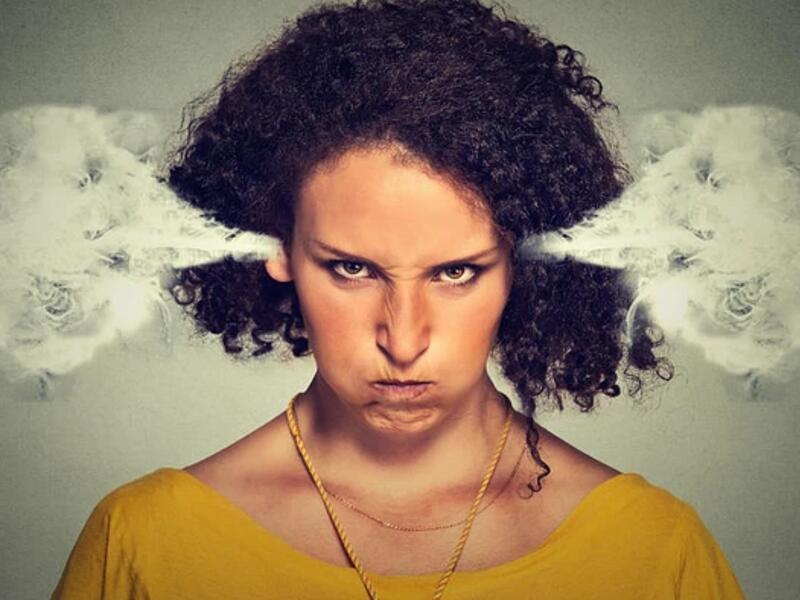 علاقات البوابة: كيفية التعامل مع الزوجة الغاضبة