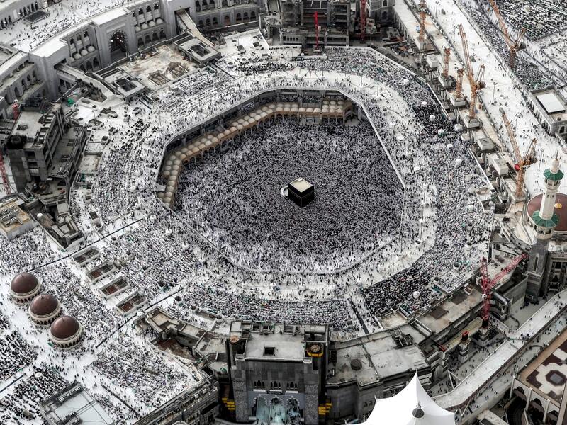 أول صورة ملونة لـ الكعبة المشرفة