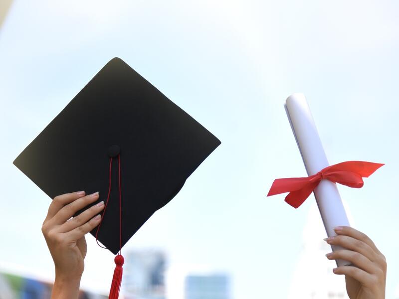 اجمل بطاقات تهنئة بالنجاح والتفوق