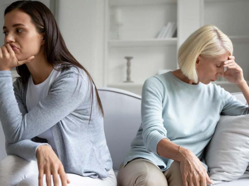 4 أسباب تجعل الأبناء يبتعدون عن والديهم 