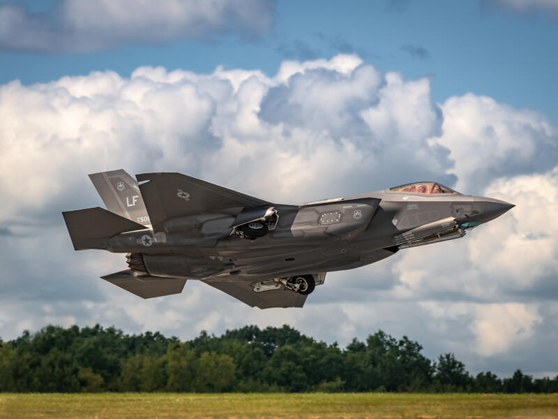  F-35 fighter