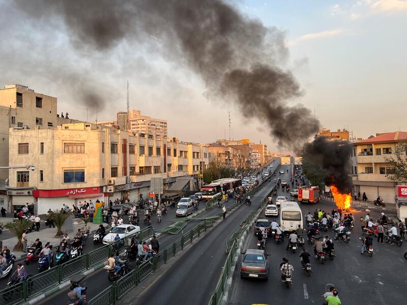 جانب من الاضطرابات في ايران احتجاجا على وفاة همسا أميني