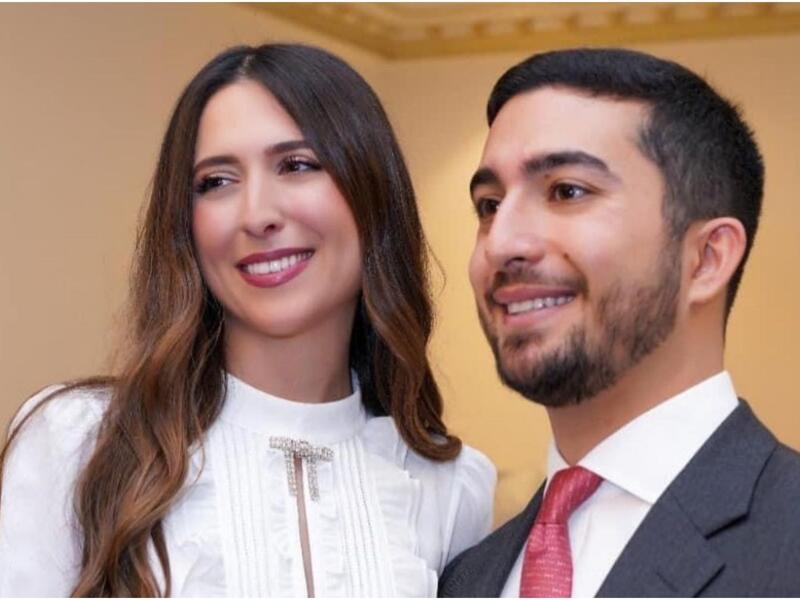 طارق ناصر جودة وخطيبته زين