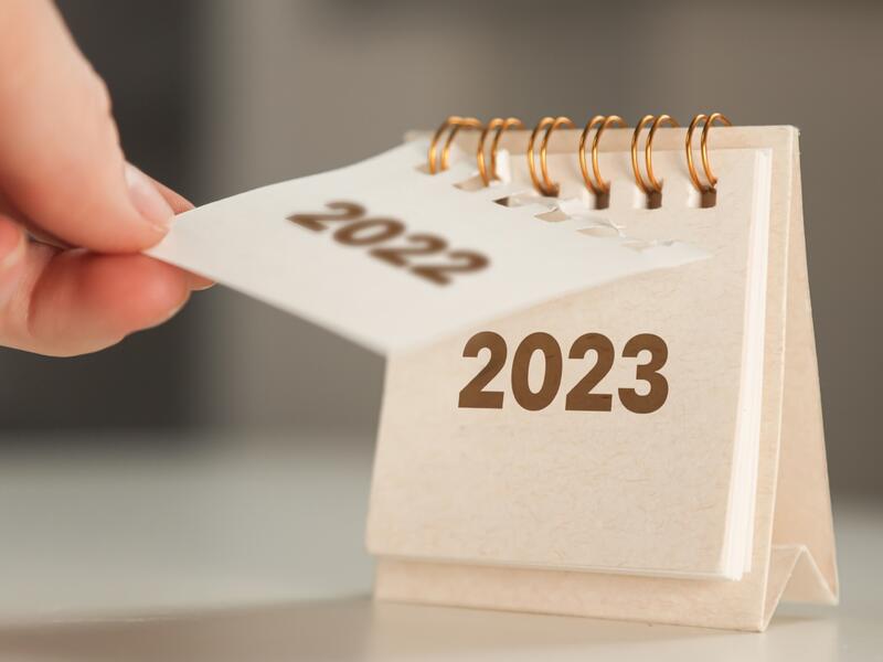 رسائل إيجابية لتوديع عام 2022